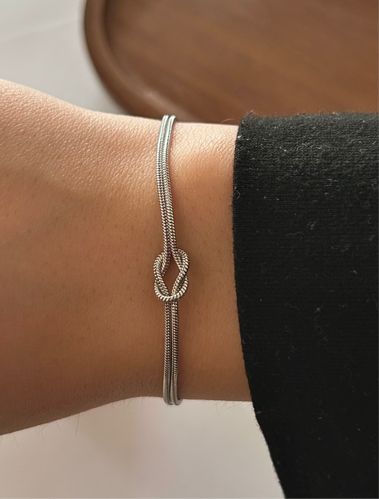 DESY Forever Knot Bracelet Stainless Steel