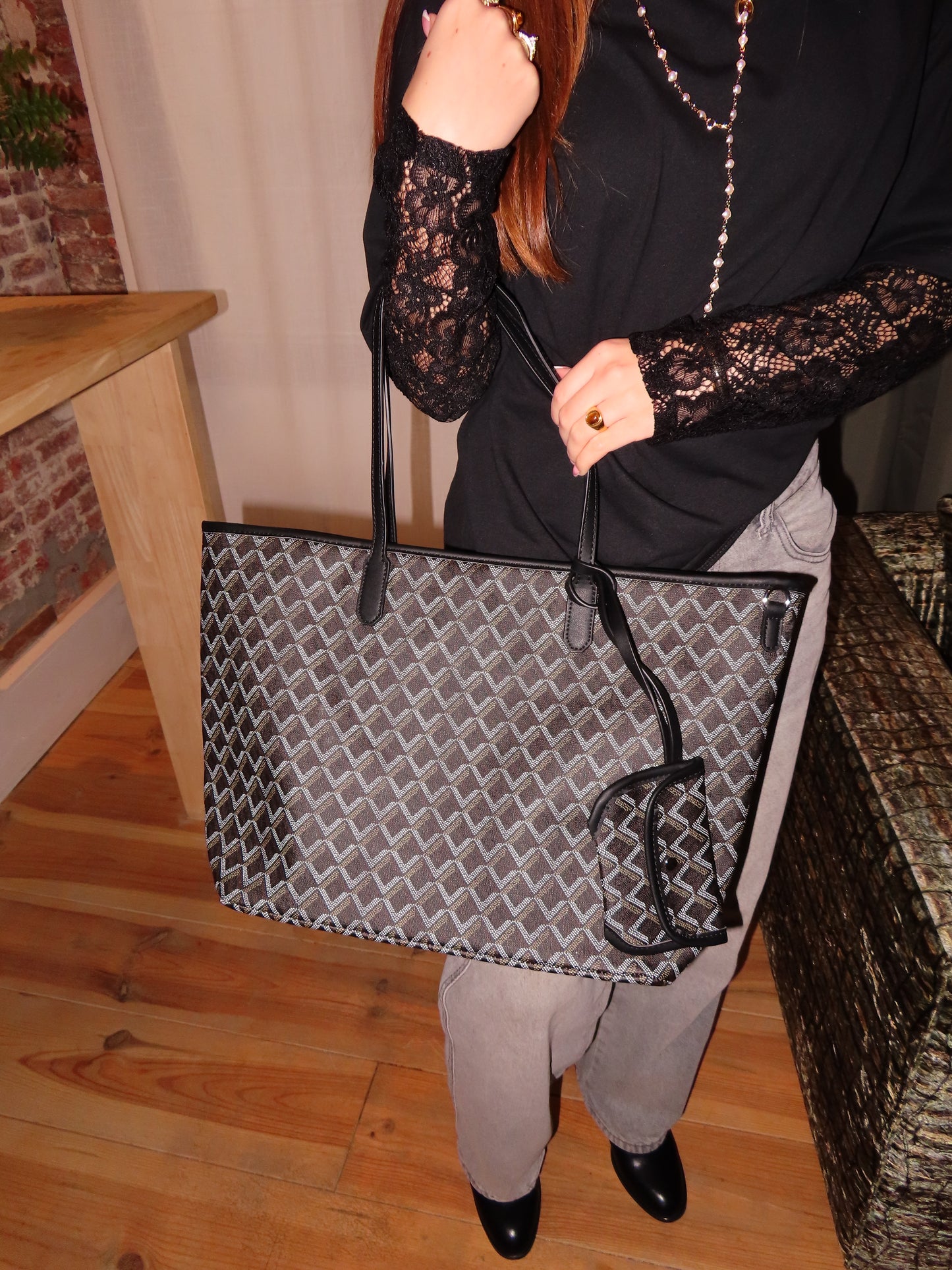 DESY Design Shoulder Bag Black